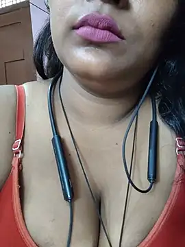 Jasmine Januja online show from July 2026 01:52:01 AM