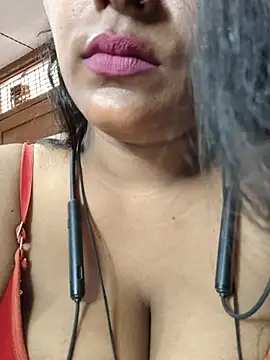 Jasmine Januja online show from July 2026 03:00:02 AM