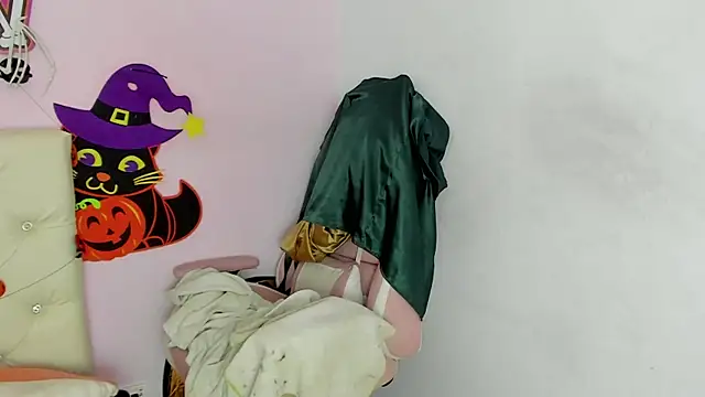 Snapshot of Yuni_kim chatting on October 2025 02:18:02 PM Yuni kim online show from October 2025 02:18:02 PM