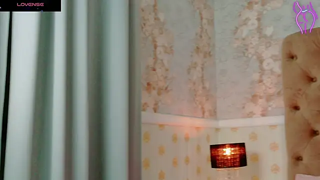 CoraVex online show from October 2025 04:24:01 AM