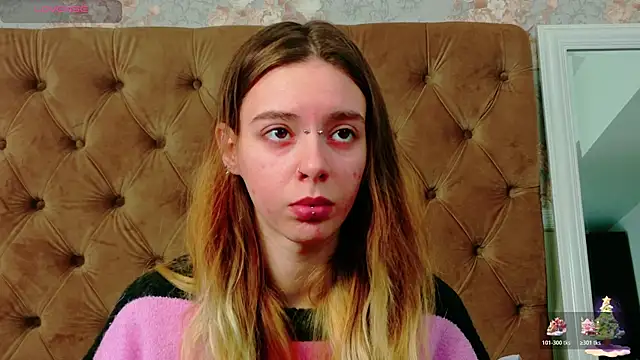 CoraVex online show from December 2025 05:05:01 AM