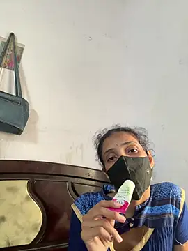 Snapshot of sweetreddy-02 chatting on October 2025 07:53:02 AM sweetreddy-02 online show from October 2025 07:53:02 AM