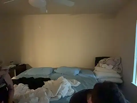 Snapshot of Matthew23Z chatting on November 2025 08:14:01 PM Matthew23Z online show from November 2025 08:14:01 PM