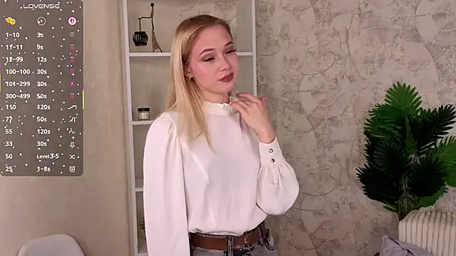 MarniOrdway online show from October 2025 05:21:02 PM