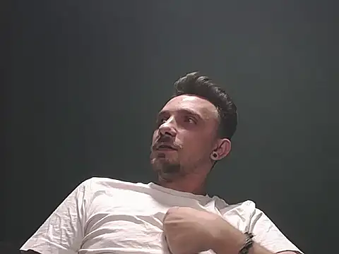 guesswhatbitch online show from October 2025 07:44:02 PM