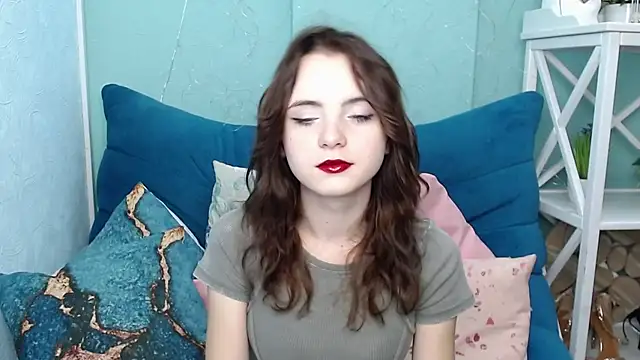 VivienneRo online show from September 2025 04:46:02 AM