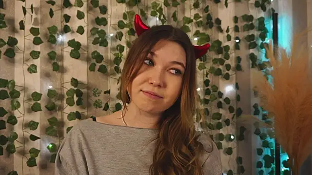 cheeky cherry juice online show from November 2025 01:24:03 PM