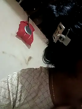 Snapshot of Hot_Shredha chatting on October 2025 03:32:02 AM Hot Shredha online show from October 2025 03:32:02 AM