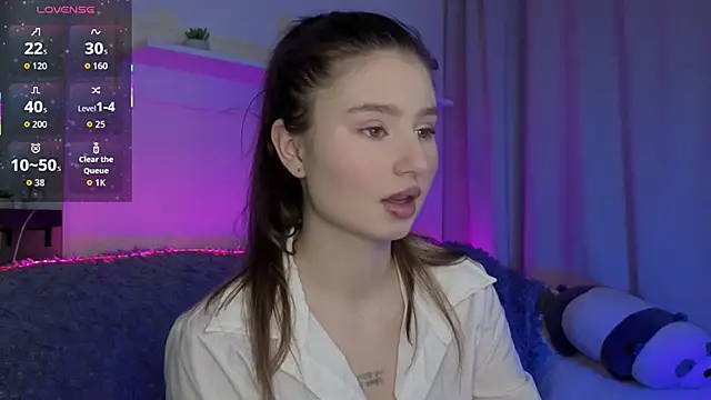  Lua   online show from February 2026 10:17:01 PM