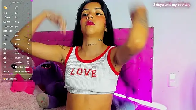 dahiiangomezz online show from June 2026 11:18:02 PM