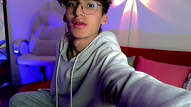 Snapshot of bellmontneon chatting on September 2025 11:26:01 AM bellmontneon online show from September 2025 11:26:01 AM