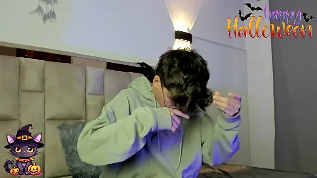 Snapshot of bellmontneon chatting on October 2025 11:34:02 AM bellmontneon online show from October 2025 11:34:02 AM