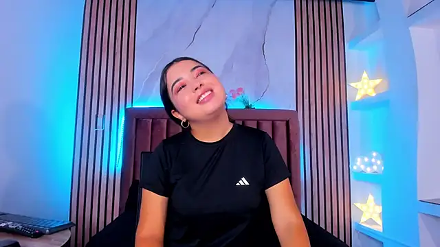 LunaWiill  online show from October 2025 12:17:02 PM