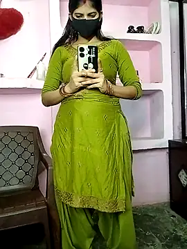 Snapshot of Queen_natasha33 chatting on September 2025 05:36:02 PM Queen natasha33 online show from September 2025 05:36:02 PM