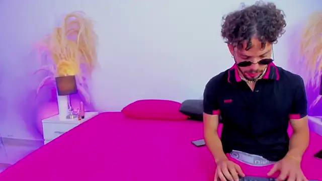 Violet and Paul online show from October 2025 03:27:01 AM