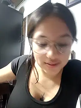 Alice Reyes  online show from September 2025 10:00:01 PM