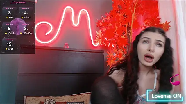 Snapshot of Moon_Shard chatting on December 2025 08:58:01 PM Moon Shard online show from December 2025 08:58:01 PM