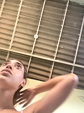 loirinhaaa online show from October 2025 04:05:02 PM