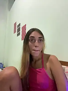 loirinhaaa online show from December 2025 10:06:01 PM