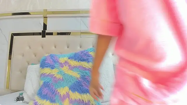 mia vy online show from January 2026 07:26:01 PM