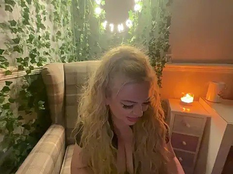 BonnyDesire online show from October 2025 07:03:02 PM