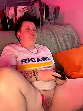 Snapshot of captaine_pioupiou chatting on November 2025 03:08:02 PM captaine pioupiou online show from November 2025 03:08:02 PM