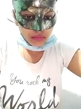 ms-naina online show from April 2026 07:26:01 PM