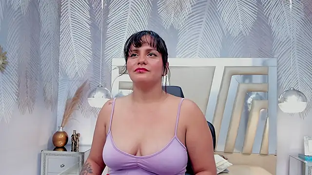 Snapshot of NattCurvy chatting on September 2025 03:41:02 AM NattCurvy online show from September 2025 03:41:02 AM