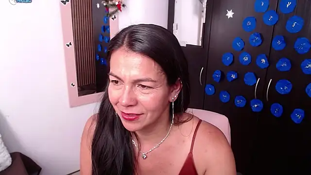 camilavargas  online show from December 2025 09:42:01 PM