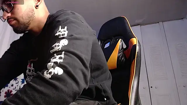 Chrys harris77 online show from December 2025 11:43:02 PM