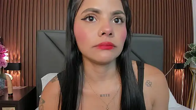 molly lovee  online show from April 2026 06:45:01 PM