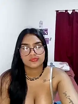 Snapshot of Renata_Zoe chatting on October 2025 06:32:01 PM Renata Zoe online show from October 2025 06:32:01 PM