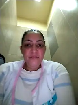 Lunita86 online show from April 2026 03:06:01 PM