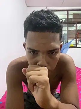 Skinny3-0 online show from October 2025 04:08:02 AM