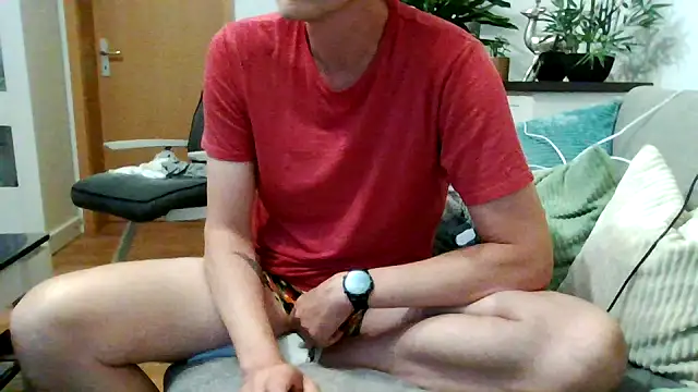 Snapshot of pup_benji chatting on June 2026 04:30:02 AM pup benji online show from June 2026 04:30:02 AM