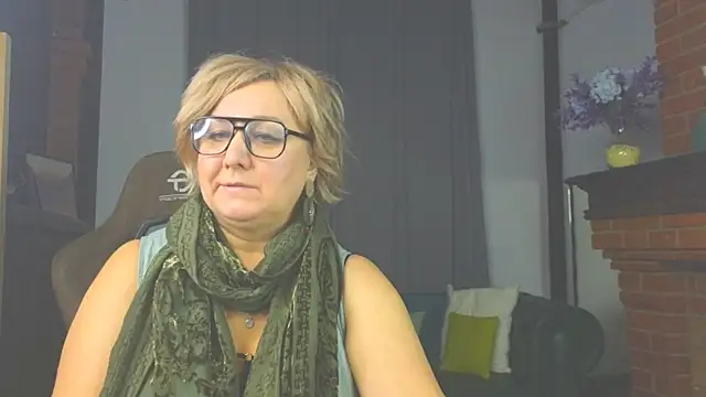 Marta Wils online show from November 2025 04:04:01 AM