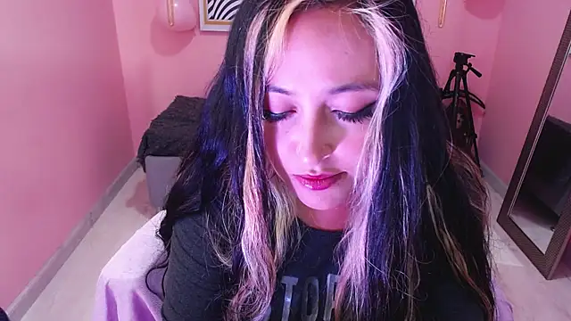 Snapshot of Bunny_poison chatting on October 2025 01:58:01 PM Bunny poison online show from October 2025 01:58:01 PM