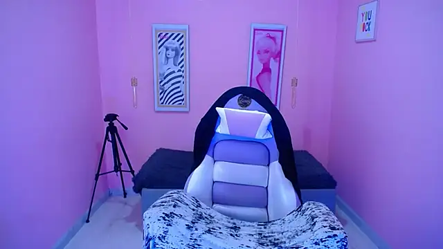 Bunny poison online show from November 2025 01:15:02 PM