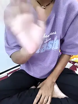 sassyishhu76 online show from October 2025 05:43:02 AM