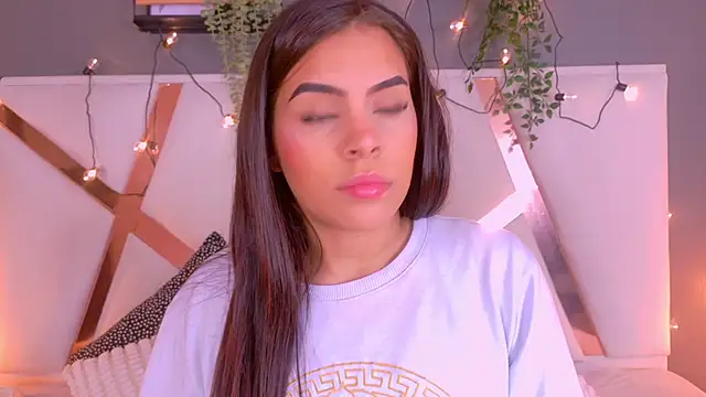 KeendraFox  online show from September 2025 07:30:01 PM