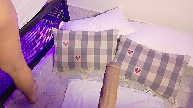 KeendraFox  online show from November 2025 10:37:01 AM