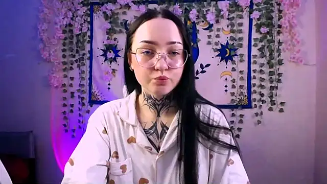 MollyKissy online show from April 2026 04:50:02 AM