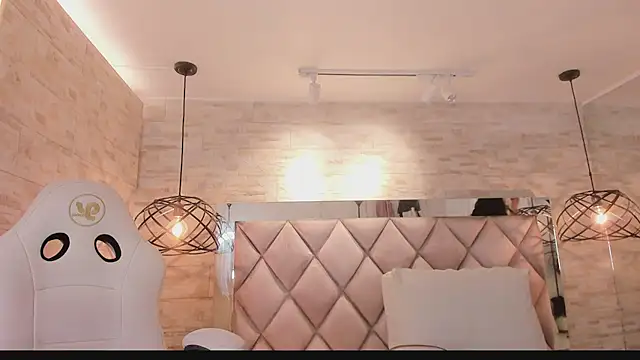grace daviss online show from April 2026 10:53:02 AM