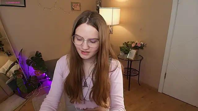 Evii Stich online show from September 2025 06:21:01 PM