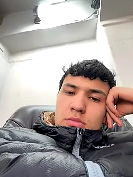 Snapshot of El_awo_ chatting on October 2025 08:41:01 PM El awo online show from October 2025 08:41:01 PM