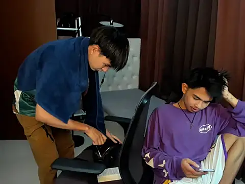 UncensoredCock online show from October 2025 05:44:02 PM