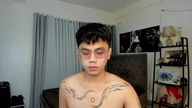 UncensoredCock online show from October 2025 04:51:02 PM