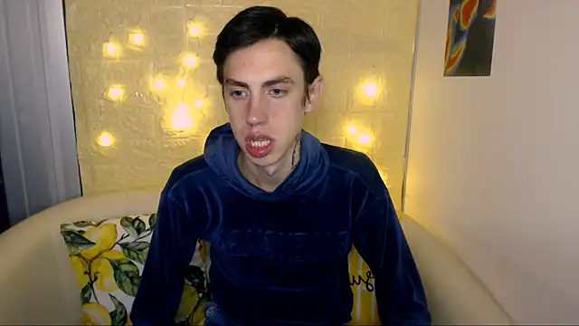 Snapshot of AlexNaughty14 chatting on September 2025 09:22:02 AM AlexNaughty14 online show from September 2025 09:22:02 AM