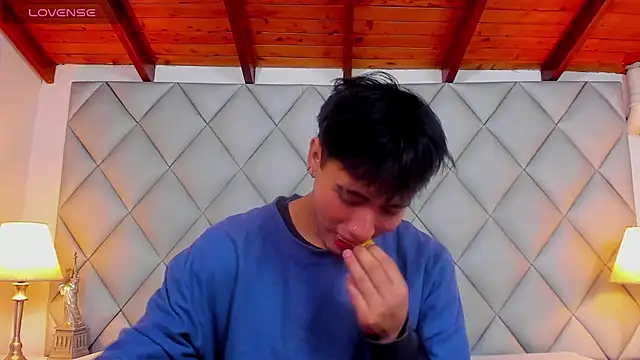 Clement Reyes online show from December 2025 07:33:02 PM