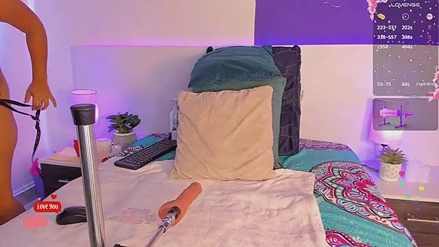 Anabacker01 online show from April 2026 01:04:02 PM